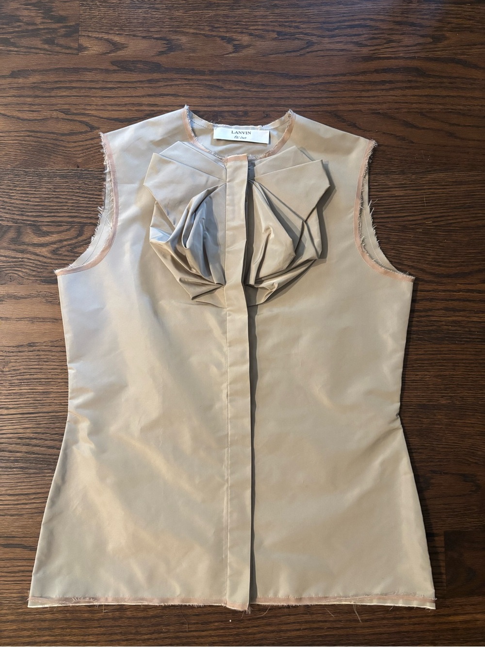 Lanvin 2009 Ruffle Khaki Tan Taffeta Sleeveless Blouse 40 6 8 M